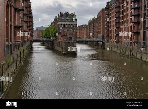 Hamburg Hansestadt Elbe Wasser Fluss River Elbschloesschen