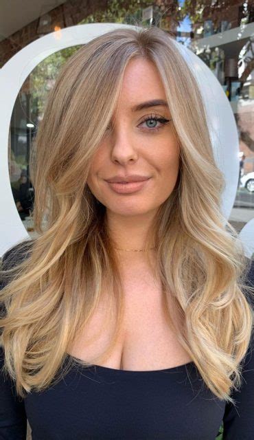 Trendy Hair Colour Ideas Hairstyles Creamy Golden Blonde