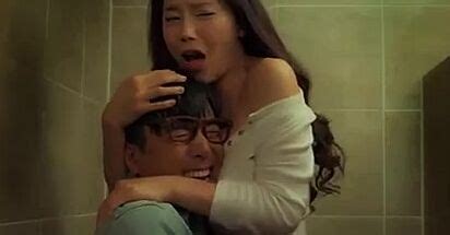 Good Looking Korean Babes Have A Sex Party In Bar SunPorno