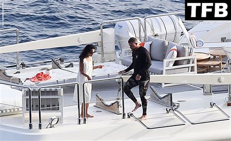 Zoë Kravitz Nude OnlyFans Leaks Fappening FappeningBook