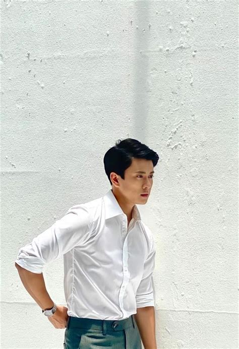 Hot boy nổi đình đám Người Ấy Là Ai bị tố làm màu