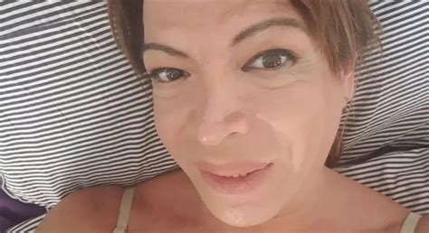 Lizy Tagliani posó de espaldas en bikini En tu cara Sol Pérez TN