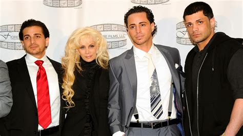 Grandson of mob boss John Gotti arrested over Queens scrapyard - ABC7