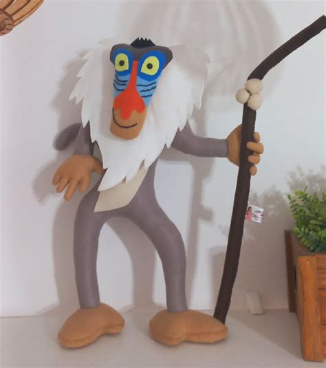 Boneco Rafiki Simba O Rei Leão em Feltro O Rei Leão Boneco Feltro