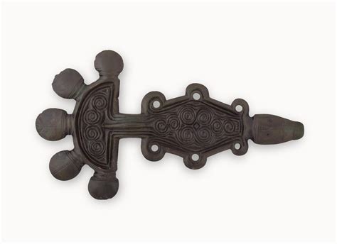 Пальчатая фибула. Подробное описание экспоната, аудиогид, интересные ...