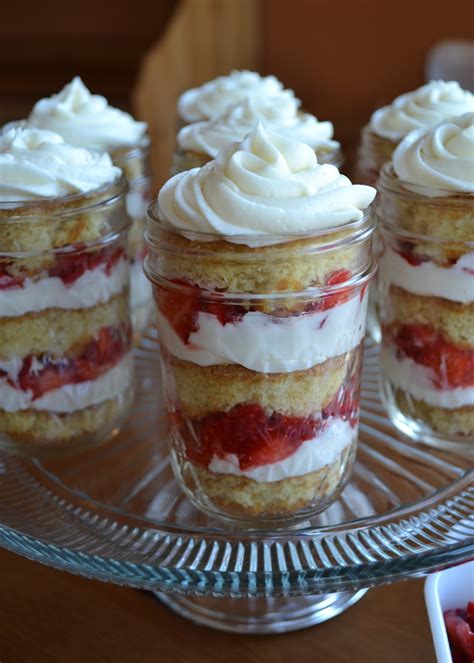 The Domestic Doozie Mason Jar Strawberry Cake