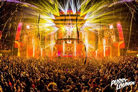 Pussy Lounge XXL Gigant Stage