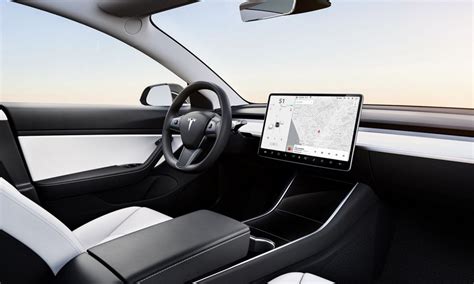 Tesla Richiama Mila Veicoli Per Un Difetto Al Touchscreen