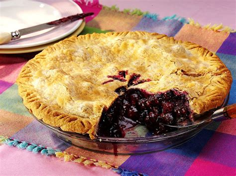 Buttery Blueberry Peach Pie