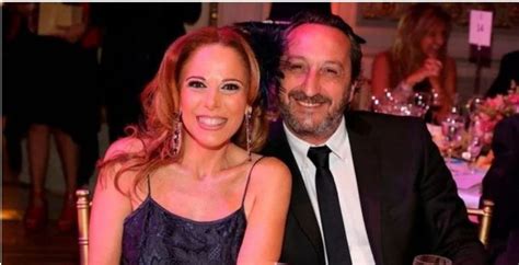 Iliana Calabr Pos En Bikini Al Sol Y Su Cuerpo Opac El Atardecer De Carlos Paz