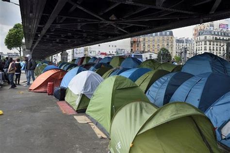 Evacuations du camp de migrants de la Chapelle à Paris