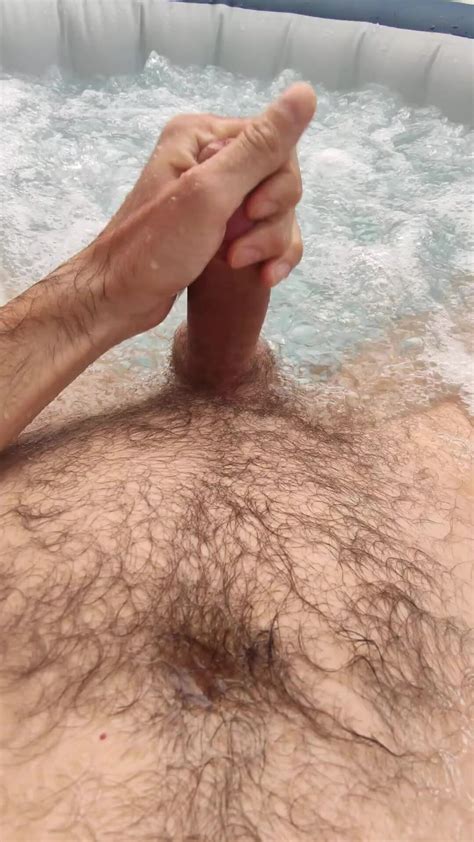 Joven Amateur Jugando Con Su Polla En El Jacuzzi XHamster