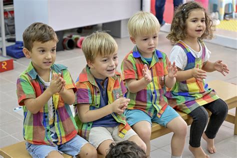 Art-infused program build up better self-confidence at early years