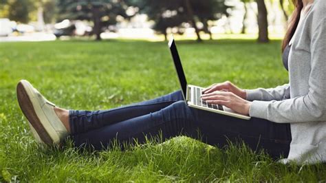 ways  build positive remote work environment solid systems