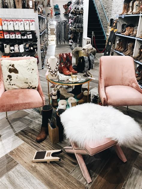 N I C H O L L E S O P H I A: Things To Do in Nashville, Tennessee