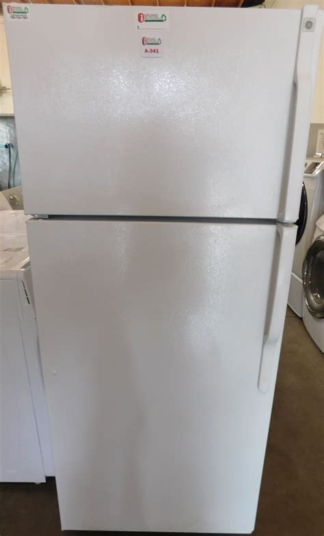 18 Cu Ft Hotpoint Top Freezer Refrigerator A 341 760 330 3030 Cpu Horak Appliance Recycler