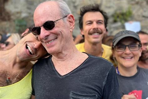 Bruno Montaleone Abre Jogo Sobre Ser H Tero E Viver Gay No Cinema