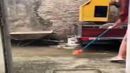 Amateur Red Head Big Ass Big Tits Maid