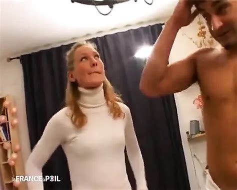 Une Blonde Fran Aise Sexy L Che Et Suce Un Cul Xhamster
