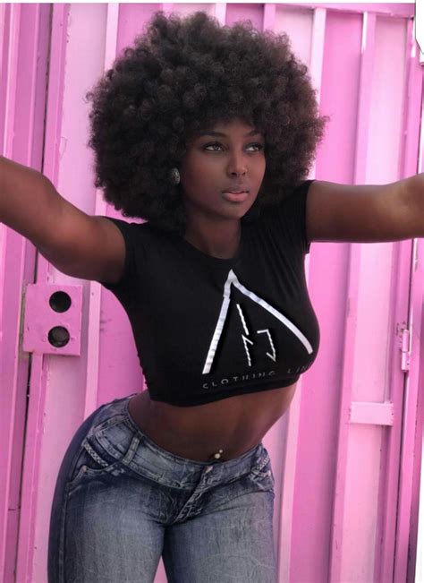 Amara La Negra is a truly beautiful woman. I wish she had some other