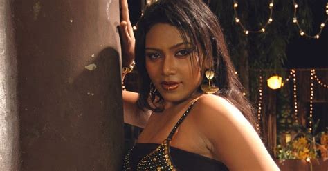 Hot Picsz Hot Item Song Actress Risha Hot Pics