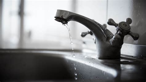 How to fix a leaky bathtub faucet without a professional | Tom's Guide