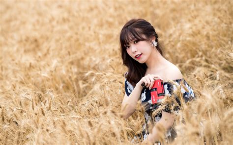 Picture Brunette Girl Bokeh Girls Asian Fields Staring X