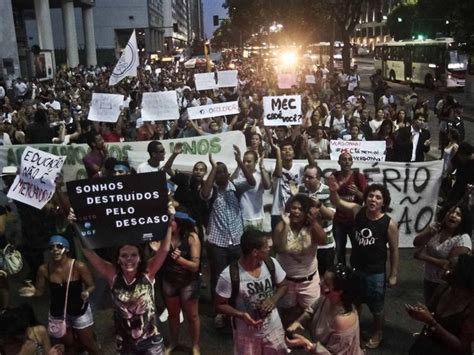 G Manifesta O De Alunos Da Gama Filho Fecha Ruas No Centro Do Rio