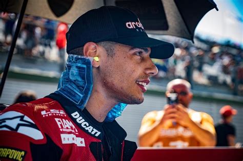 Sbk Gp Di Francia A Magny Cours Michael Ruben Rinaldi Con