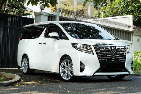 Permaisuri | LANDSAIL LS588 SUV+Vossen VFS6 on ALPHARD