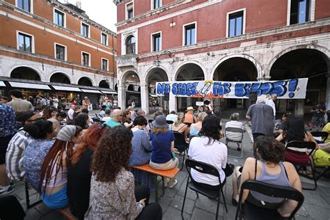 Venice locals protest Amazon founder Jeff Bezos' wedding in Italy - ABC