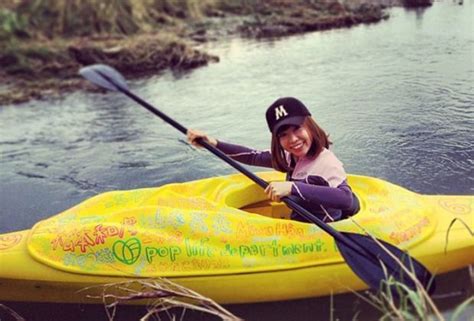 Woman Scans Her Vagina And D Prints A Kayak Out Of It Ebaum S World