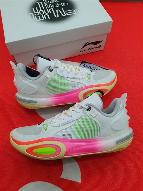 WADE ALL CITY 11 BLOSSOM, Men's Fashion, Footwear, Sneakers on Carousell
