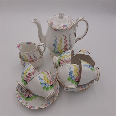 "Royal Albert" Tea Set - Romantiques