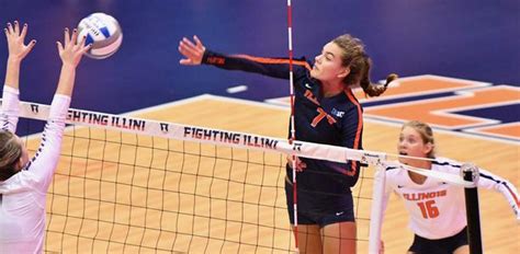 Jacqueline Quade - 2019 - Volleyball - University of Illinois Athletics