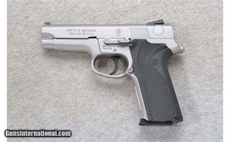 Smith And Wesson 5946 9mm