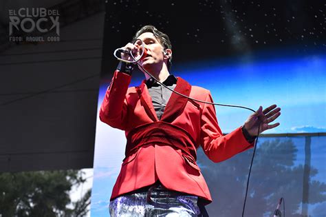 Vive Latino 2023 Así la pasamos el 2do día con Red Hot Chili Peppers The Black Crowes Los