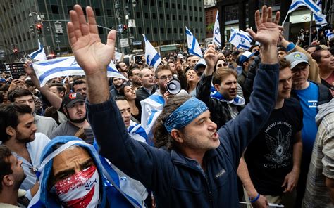 Chanting '700,' pro-Palestinian activists in New York fete Hamas attack ...