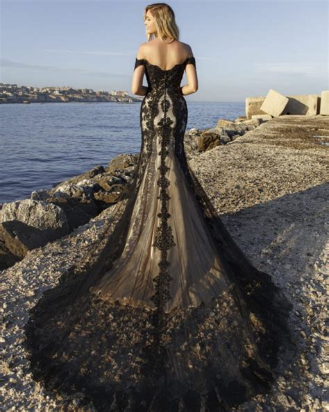 Black Wedding Dresses With Edgy Elegance