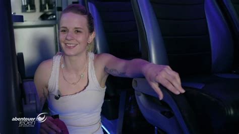 Bus Babe Jule Privat Kabel Eins