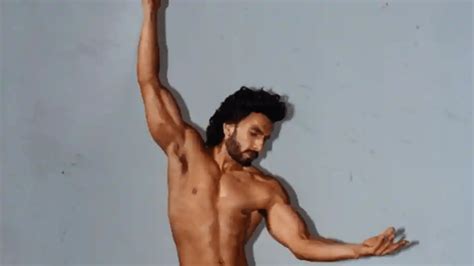Ranveer Singh Nude Photoshoot Row Actor Grilled For More Than Two Hours By Mumbai Police The