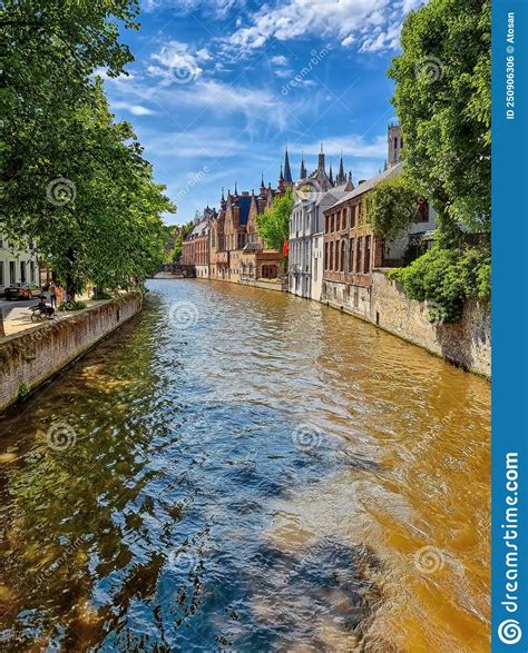 Bruges Canal and Medieval Houses. Brugge, Belgium Stock Photo - Image