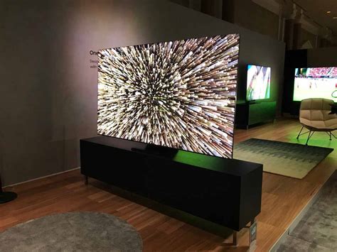 Hands on with the new Samsung Q950TS 8K QLED TV | TechNuovo