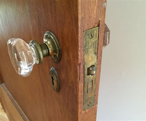 How To Fix Broken Door Knob Lock At Alyssa Wekey Blog