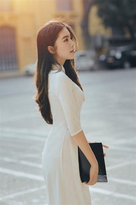 Hot Girl Qu N Ph C N I B T Trong M A Thi V A Qua B O D N Tr