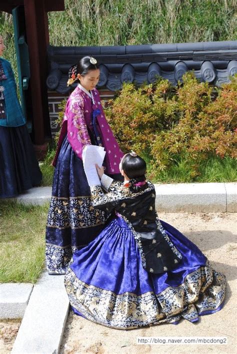 「빠른 저장」おしゃれまとめの人気アイデア｜Pinterest｜Dahxun | 伝統的な服, ドレス, ウェディング レース