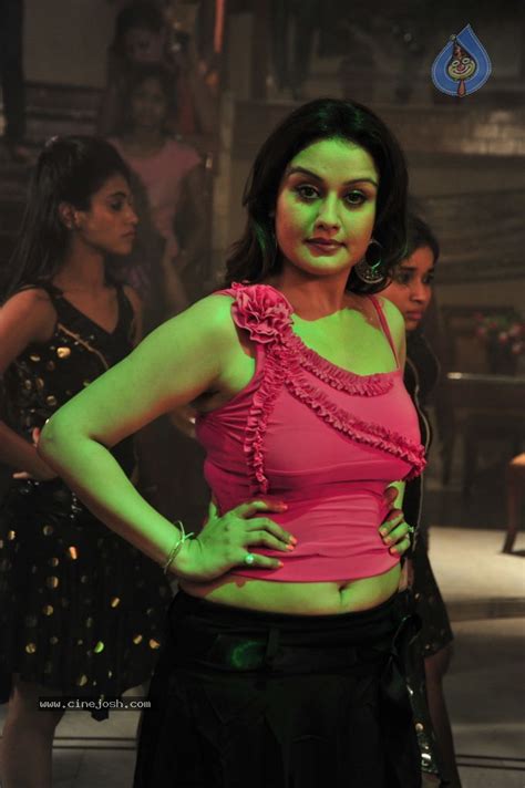 Sonia Agarwal Hot Pics Photo 21 Of 58
