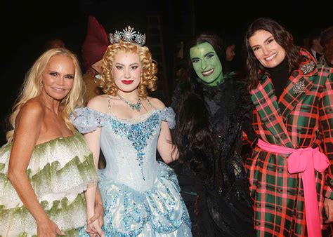 Star Tracks: Ryan Reynolds, Selena Gomez, Jenna Ortega [PHOTOS]