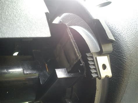 Переключатель поворотников и концевик ручника — Lada Калина Универсал ...