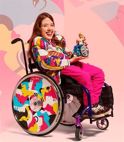 Barbie x Izzy Wheels: аксессуары для инвалидных колясок